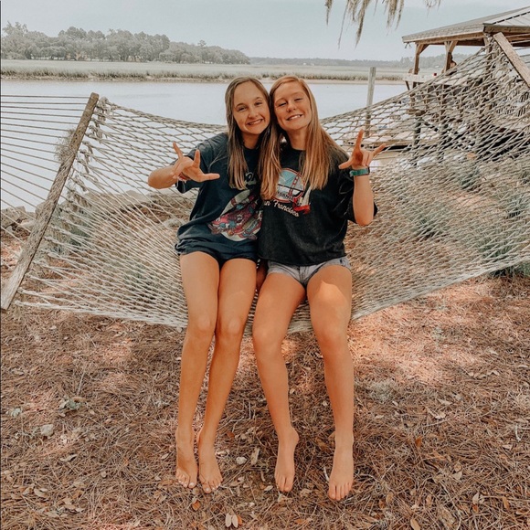 Meet your Posher, Cameron - Picture 1 of 1